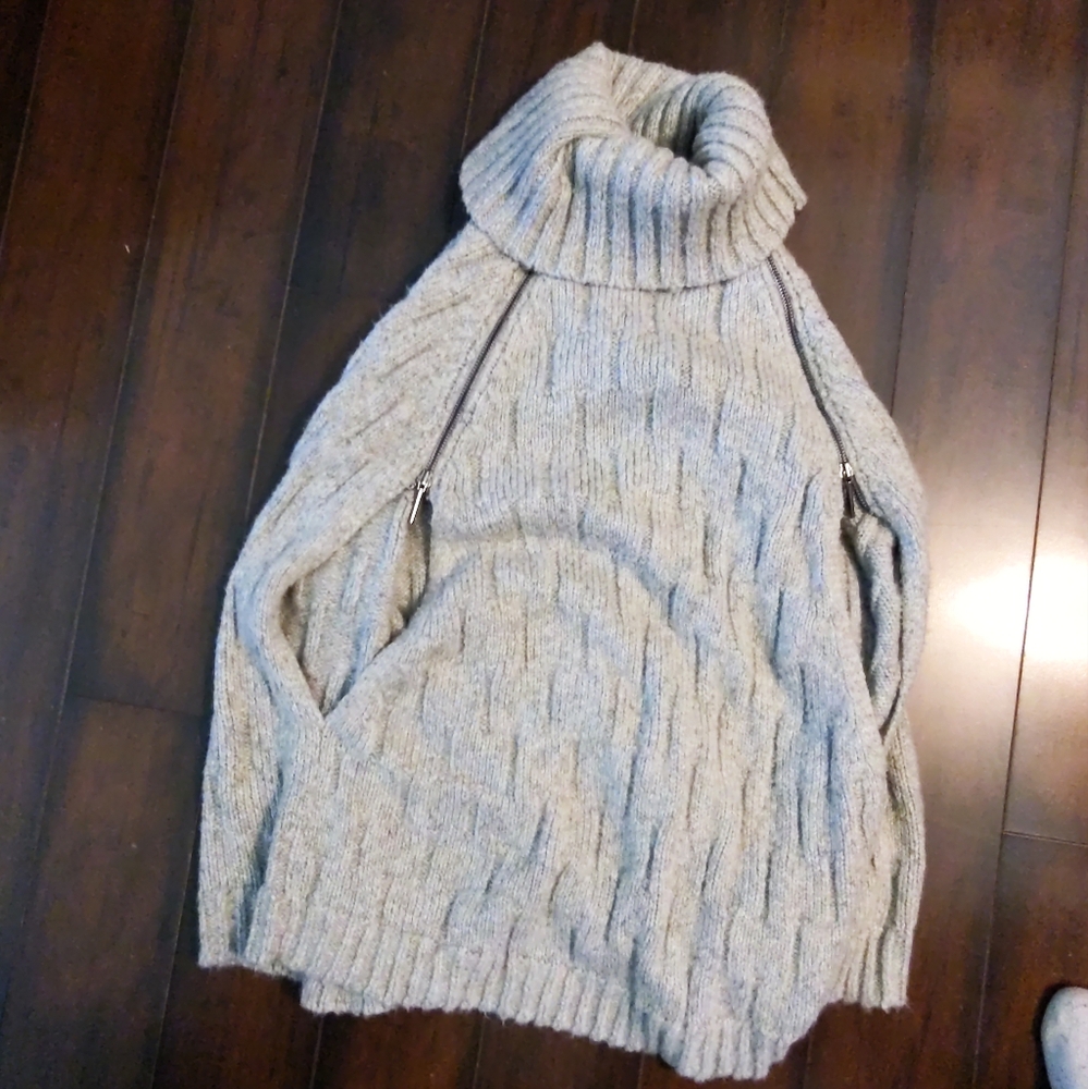 Poncho sweater